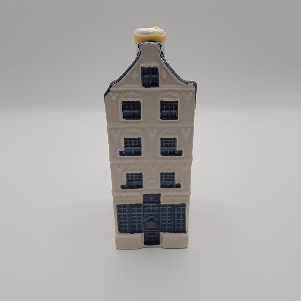 KLM Bols Delft Blue House 28 Amsterdam 1575 Ceramic Bottle Empty 2010 Decor